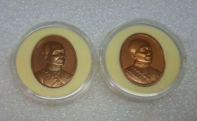 เหรียญพระสยามเทวาธิราช ปี 2542 รูปที่ 2