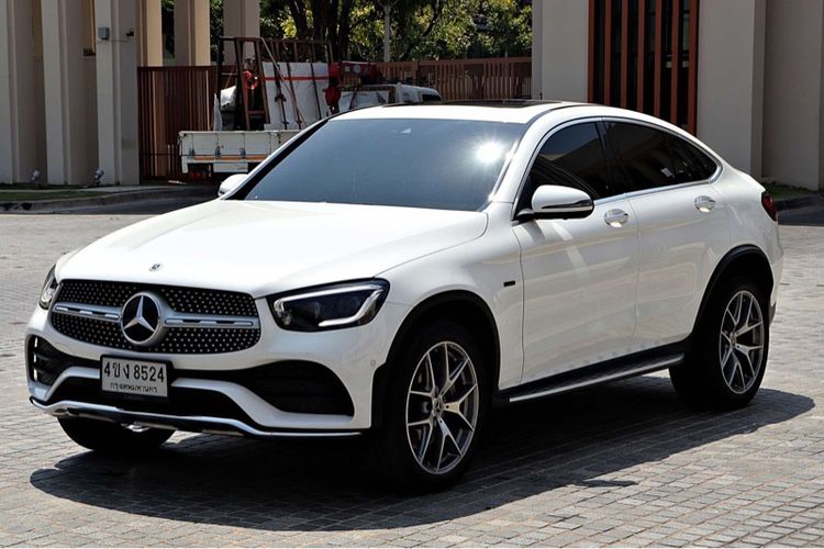 Mercedes-Benz GLC-Class 2022 GLC300 Sedan ปลั๊กอินไฮบริด (PHEV) ไม่ติดแก๊ส เกียร์อัตโนมัติ ขาว รูปที่ 3