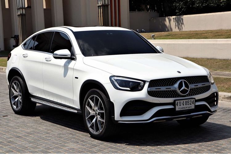 Mercedes-Benz GLC-Class 2022 GLC300 Sedan ปลั๊กอินไฮบริด (PHEV) ไม่ติดแก๊ส เกียร์อัตโนมัติ ขาว รูปที่ 2