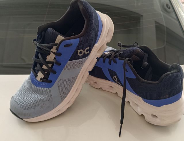 ขาย On cloud Runner size 40 25.5cm สภาพสวย  รูปที่ 2