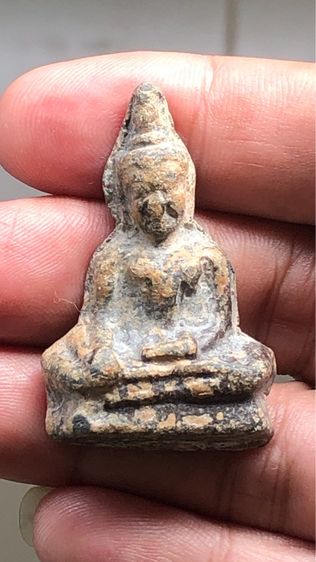 พระท่ากระดานสนิมแดง