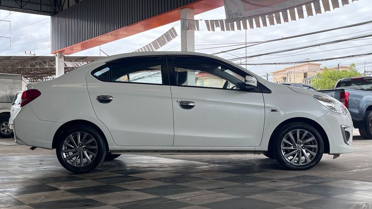 Mitsubishi Attrage 2018 1.2 GLS Limited Sedan เบนซิน ไม่ติดแก๊ส เกียร์อัตโนมัติ ขาว รูปที่ 4