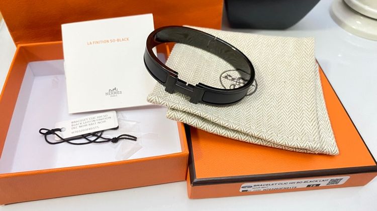 กำไล Clic HH So Black  รูปที่ 10