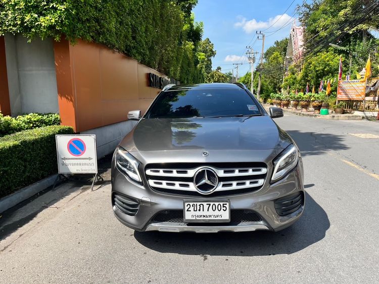 Mercedes-Benz GLA-Class 2019 GLA250 Sedan เบนซิน ไม่ติดแก๊ส เกียร์อัตโนมัติ เทา รูปที่ 3