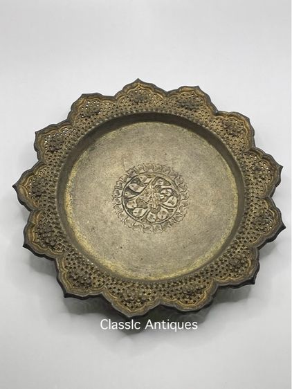 ถาด ทองเหลือง ตอกลายกะไหล่ทอง โบราณเก่าสะสม รูปที่ 8
