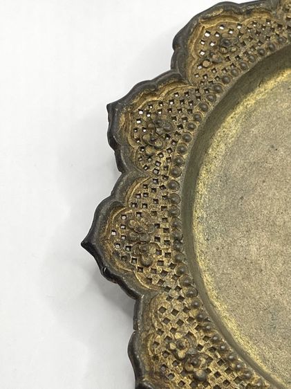 ถาด ทองเหลือง ตอกลายกะไหล่ทอง โบราณเก่าสะสม รูปที่ 5