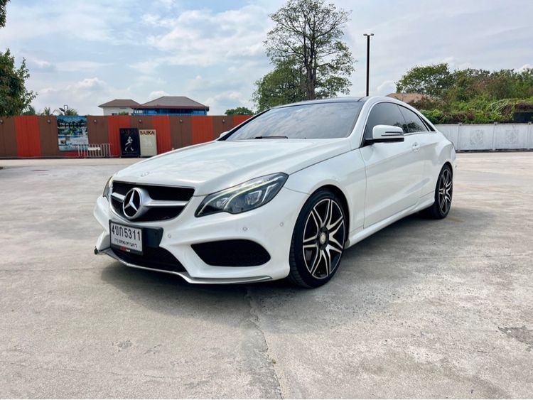 Mercedes-Benz E-Class 2017 E250 AMG Sedan เบนซิน เกียร์อัตโนมัติ ขาว รูปที่ 4