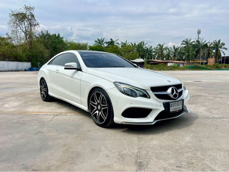 Mercedes-Benz E-Class 2017 E250 AMG Sedan เบนซิน เกียร์อัตโนมัติ ขาว รูปที่ 3