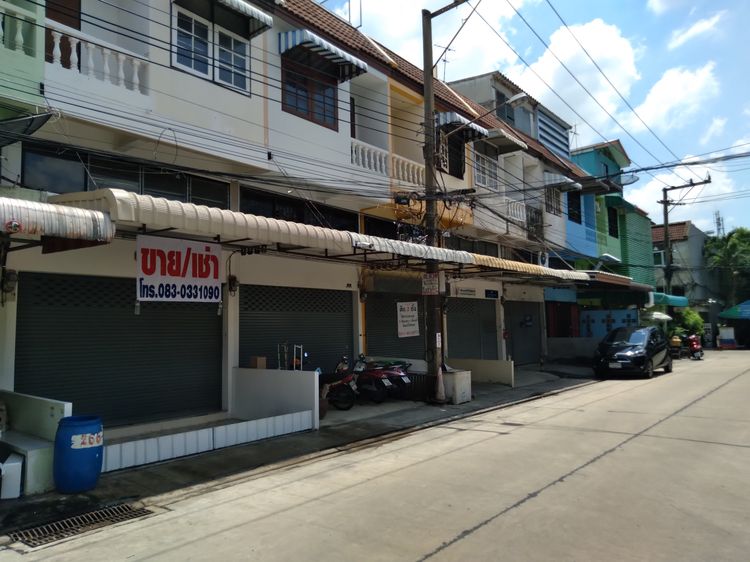 ขายตึกแถว2.5ชั้น 20ตร.ว ลาดพร้าว101แยก19 ทำเลดีใกล้รถไฟฟ้า  ค้าขายได้ มีผู้เช่าเก็บค่าเช่ากินได้เลย ขาย3.85ล้าน สนใจโทร 083-0331090 ทศ รูปที่ 2