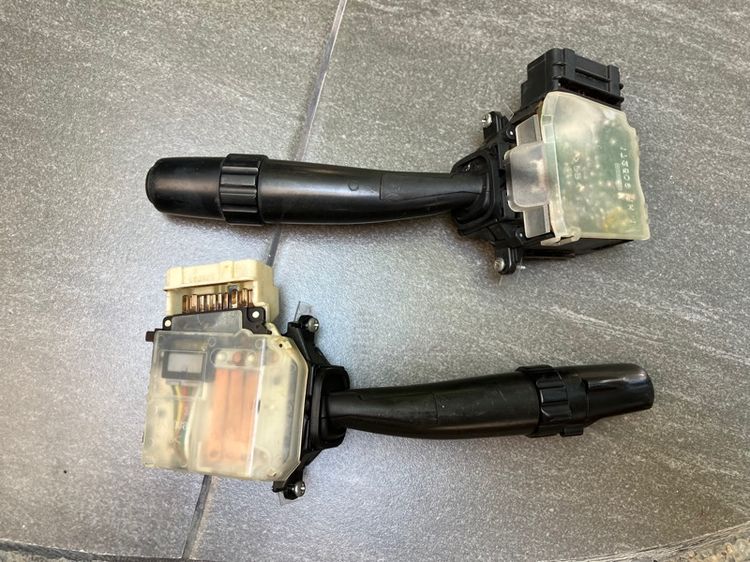 พวงมาลัย Toyota Harrier Gen1 Airbag Sport 3 ก้าน รุ่นมี Cruise Control, Paddle Shift เปลี่ยนเกียร์พวงมาลัย ปรับตำแหน่งพวงมาลัย ปัดน้ำฝน รูปที่ 4