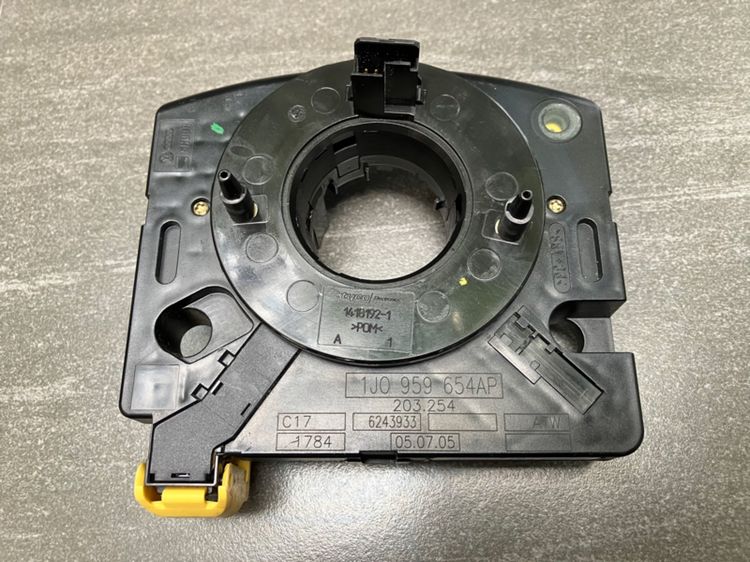 Audi A6 C5 โช๊คฝากระโปรงหน้า ฝาดุมล้อ ก้านยกเลี้ยว ก้านปัดน้ำฝน สไปรอน พวงมาลัย A3 A4 B5 A6 TT MK1 รูปที่ 15