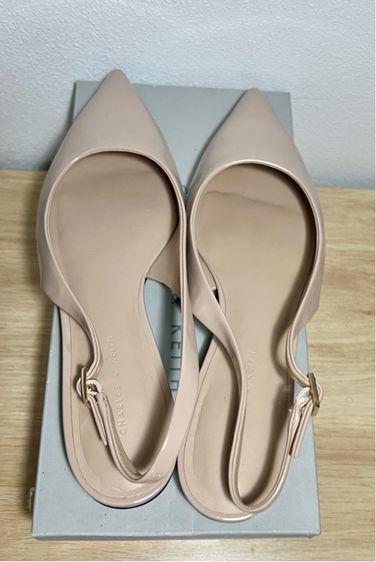 CHARLES AND KEITH รองเท้ารุ่น Patent Pointed-Toe Slingback Flats - สีนู้ด รูปที่ 7