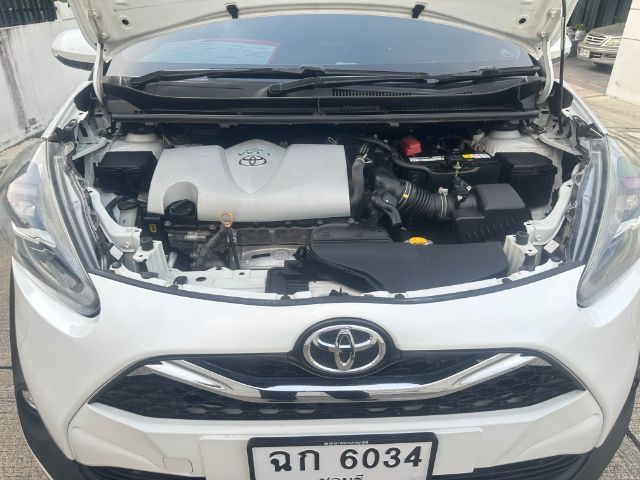 Toyota Sienta 2019 1.5 V เบนซิน เกียร์อัตโนมัติ ขาว รูปที่ 3