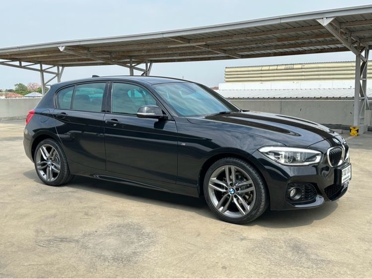 BMW Series 1 2017 118i Sedan เบนซิน ไม่ติดแก๊ส เกียร์อัตโนมัติ ดำ รูปที่ 2