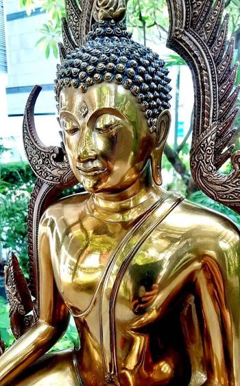 พระพุทธชินราช ราชันย์สยาม เนื้อบรอนซ์  หมายเลขที่ ๙  หน้าตัก 9นิ้ว สูง 26นิ้ว กว้าง18นิ้ว ลึก 10นิ้ว (ไม่รวมฐานหิน) รูปที่ 5