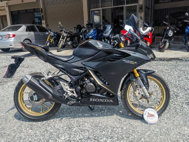 อยู่ตรงข้ามห้างเซ็นทรัลชลบุรี Honda CBR150RเบรคABS รถสภาพดี รับประกันรถ1ปี สดผ่อน รูปที่ 6