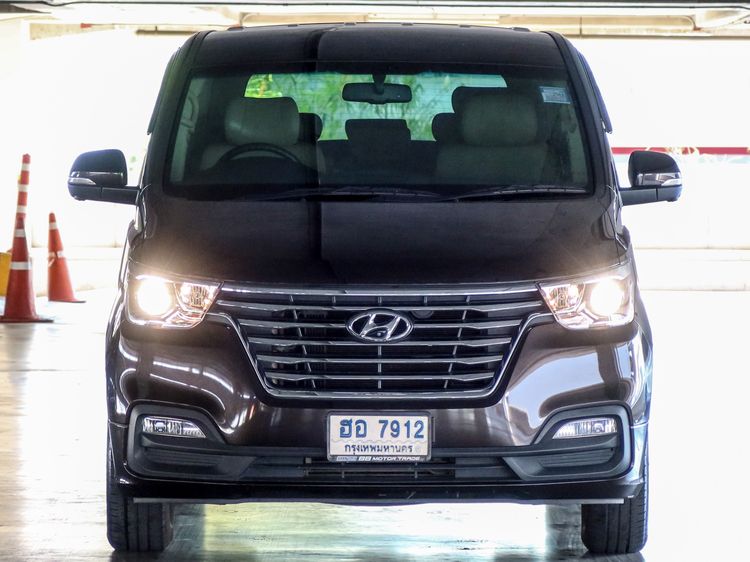 Hyundai H-1  2019 2.5 Deluxe Van ดีเซล ไม่ติดแก๊ส เกียร์อัตโนมัติ น้ำตาล รูปที่ 4