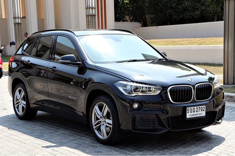BMW X1 2018 2.0 sDrive20d M Sport Utility-car ดีเซล เกียร์อัตโนมัติ ดำ รูปที่ 2