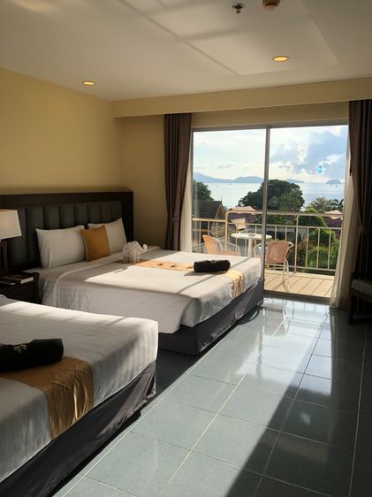 ขายโรงแรม 4 ดาว 120 ห้อง ติดอ่าวฉลอง 80 เมตร  ใกล้หาดราไวย์ จ. ภูเก็ต พื้นที่ 10 ไร่ 89.8 ตารางวา ราคา 550 ลบ. รูปที่ 3