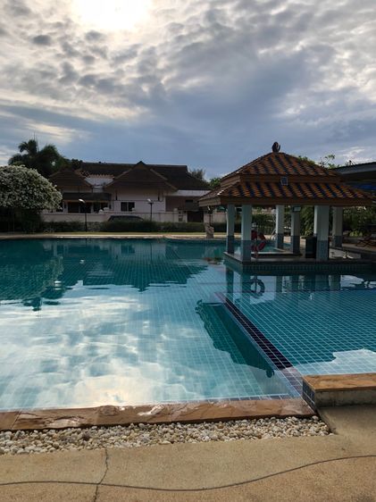 ขายโรงแรม 4 ดาว 120 ห้อง ติดอ่าวฉลอง 80 เมตร  ใกล้หาดราไวย์ จ. ภูเก็ต พื้นที่ 10 ไร่ 89.8 ตารางวา ราคา 550 ลบ. รูปที่ 2