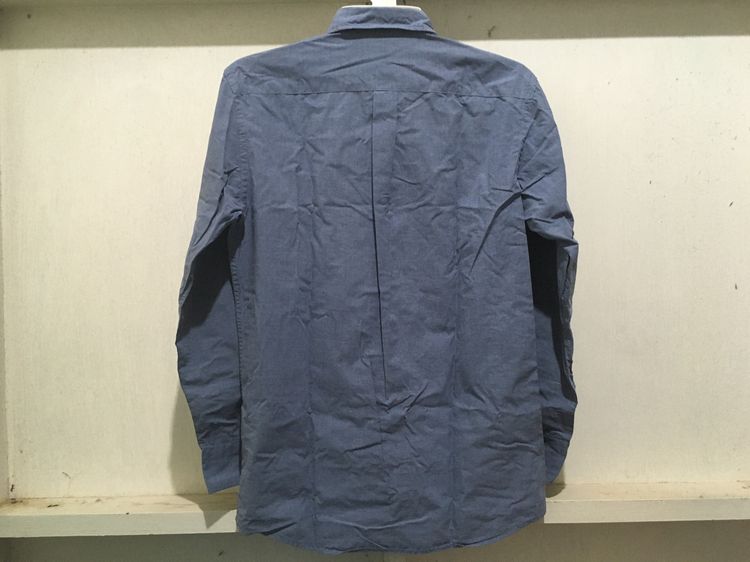 เสื้อเชิ้ตแขนยาว แบรนด์ UNIQLO สีเทาเข้ม รูปที่ 2