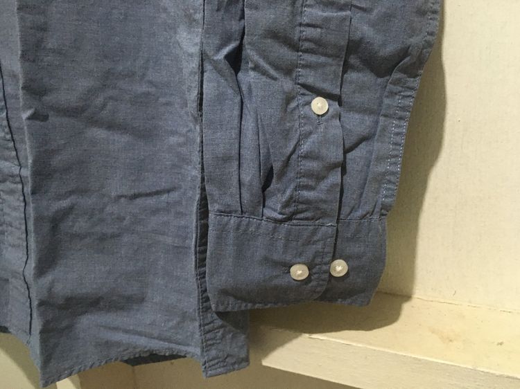 เสื้อเชิ้ตแขนยาว แบรนด์ UNIQLO สีเทาเข้ม รูปที่ 6