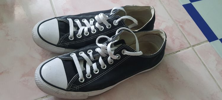 รองเท้ารุ่นยอดนิยม Converse All star เเบอร์ 42 สภาพดี