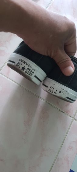 รองเท้ารุ่นยอดนิยม Converse All star เเบอร์ 42 สภาพดี รูปที่ 4