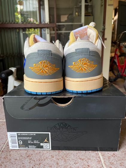 Nike Air Jordan 1Low  รูปที่ 3