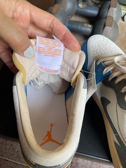Nike Air Jordan 1Low  รูปที่ 9