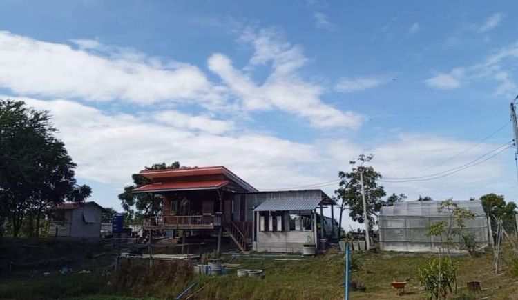 ขายบ้านสวนวิวเขาวงพระจันทร์ ลพบุรี บ้านไม้สไตล์ชนบท 1 นอน 1 ทำงาน ระเบียงชมวิว ธรรมชาติเงียบสงบ ใกล้วัดเขาวงฯ พื้นที่กว้างขวาง พร้อมอยู่

