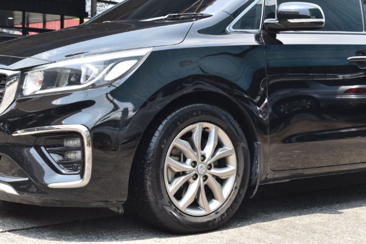 Kia Grand Carnival 2018 2.2 EX Utility-car ดีเซล เกียร์อัตโนมัติ ดำ รูปที่ 3