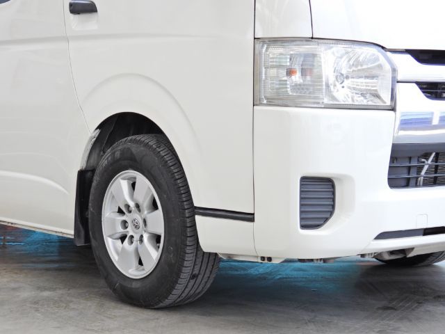 Toyota Hiace 2015 3.0 GL Van ดีเซล เกียร์ธรรมดา ขาว รูปที่ 3