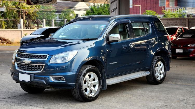 รถ Chevrolet Trailblazer 2.8 LTZ 4WD สี น้ำเงิน