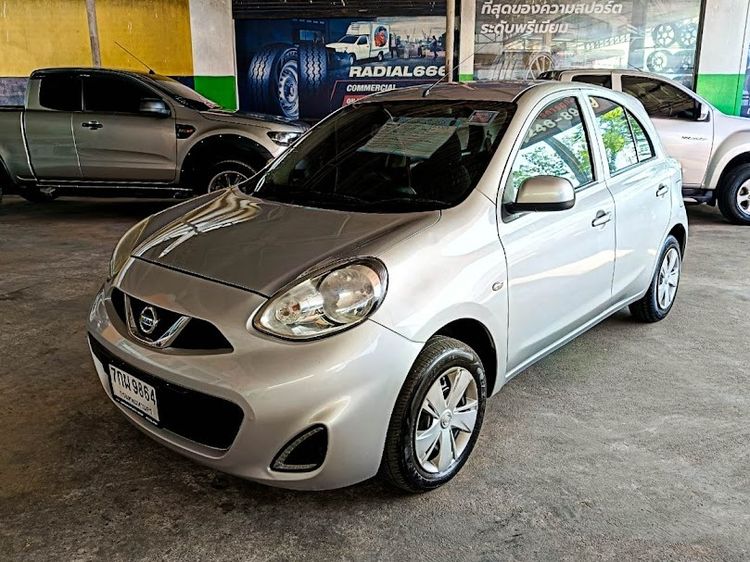 รถ Nissan March 1.2 E สี บรอนซ์เงิน