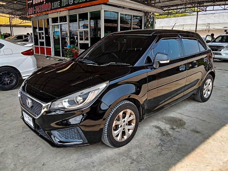 รถ MG MG3 1.5 C สี ดำ