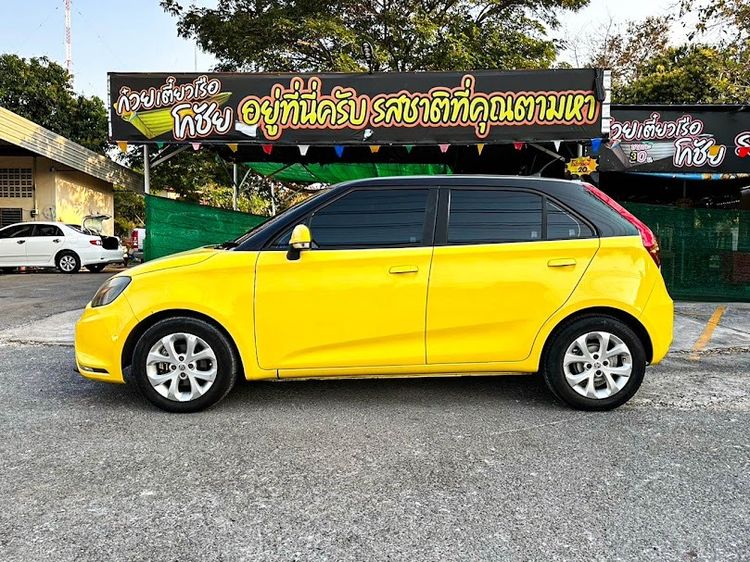 MG MG3 2015 1.5 D Sedan เบนซิน ไม่ติดแก๊ส เกียร์อัตโนมัติ เหลือง รูปที่ 4