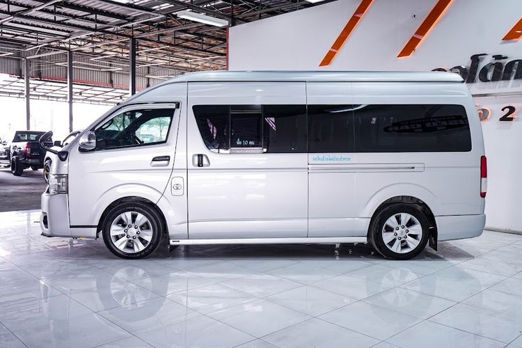 Toyota Commuter 2014 2.5 Van ดีเซล ไม่ติดแก๊ส เกียร์ธรรมดา บรอนซ์เงิน รูปที่ 4