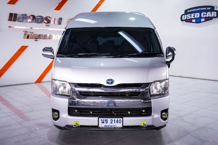 Toyota Commuter 2014 2.5 Van ดีเซล ไม่ติดแก๊ส เกียร์ธรรมดา บรอนซ์เงิน รูปที่ 2