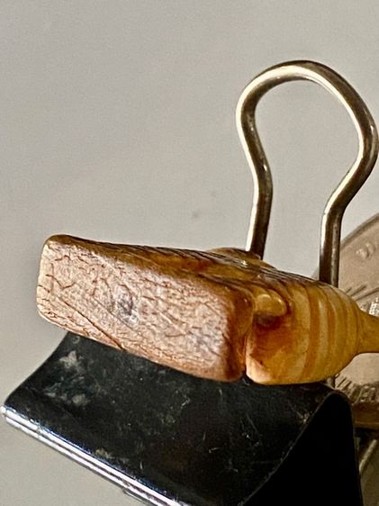 สิงห์หลวงพ่อหอม วัดชากหมาก  รับจากหลวงพ่อ เก่าเกสภาพ ชำรุดขาหักตามภาพ  มีจารใต้ฐาน รูปที่ 14