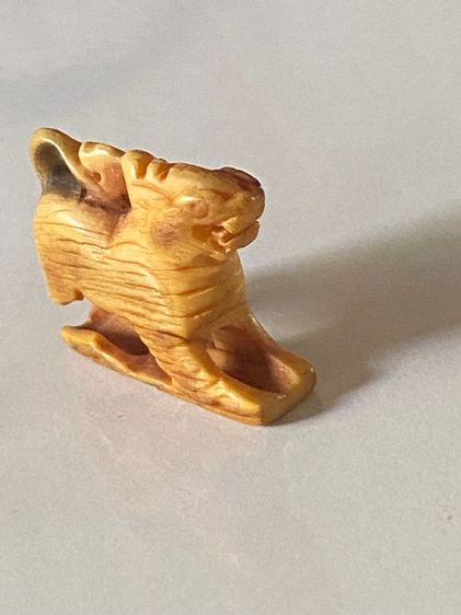 สิงห์หลวงพ่อหอม วัดชากหมาก  รับจากหลวงพ่อ เก่าเกสภาพ ชำรุดขาหักตามภาพ  มีจารใต้ฐาน รูปที่ 11