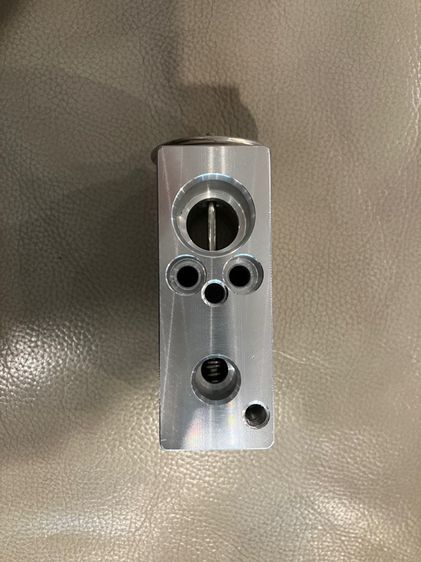 Fiat 500 Abarth ของใหม่ วาล์วขยาย AC แอร์ ติดกับตู้คอยเย็น รูปที่ 5