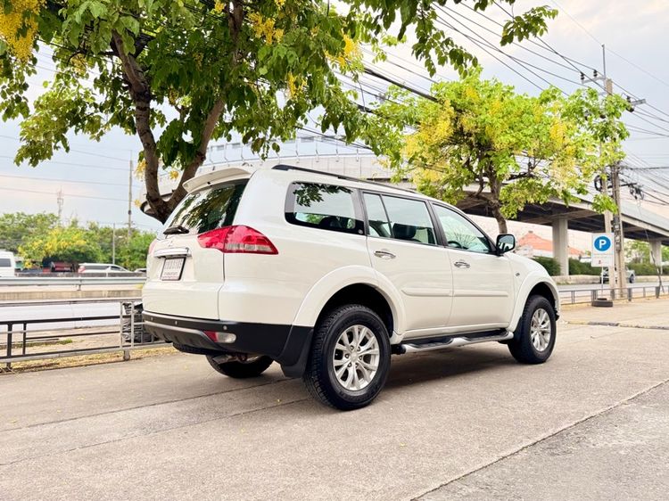 Mitsubishi Pajero Sport 2015 2.5 GT Utility-car ดีเซล ไม่ติดแก๊ส เกียร์อัตโนมัติ ขาว รูปที่ 4