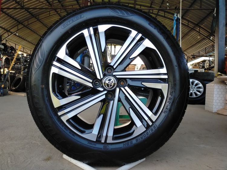 แม็กโตโยต้า สีเดิมน้องๆป้ายแดง ขอบ16 พร้อมยางดันลอป 195 60 16ปลายปี24 ใส่ yaris vios ตุ่มหน้ายางยังอยู่จางๆ