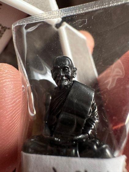 รูปหล่อหลวงปู่ศิลา ของตำรวจภูธร (กรมตำรวจ) รูปที่ 4