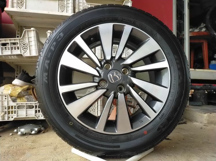 แม็กฮอนด้า ขอบ15 สีเดิมป้ายแดง พร้อมยางแม็กซิส 185 60 15 ปลายปี24 ใส่ jazz city ได้ทุกรุ่น