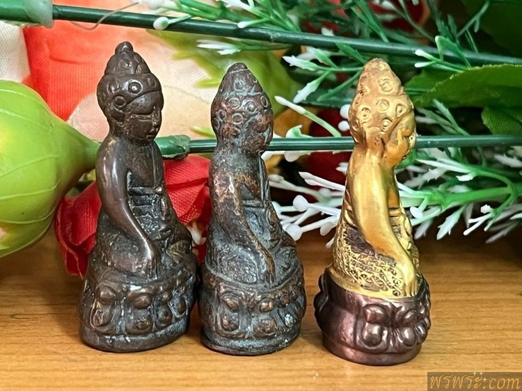 พระกริ่งปวเรศ เนื้อสำริด กริ่งดัง3องค์ 3พิมพ์ รูปที่ 3