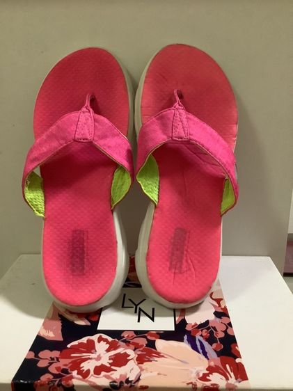 รองเท้า รูปที่ 8