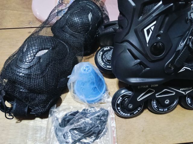 รองเท้าโรลเลอร์สเก็ตสำหรับผู้ใหญ่รองเท้าสเก็ตอินไลน์มืออาชีพ เบอร์ 45-46 รูปที่ 3