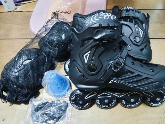 รองเท้าโรลเลอร์สเก็ตสำหรับผู้ใหญ่รองเท้าสเก็ตอินไลน์มืออาชีพ เบอร์ 45-46 รูปที่ 4